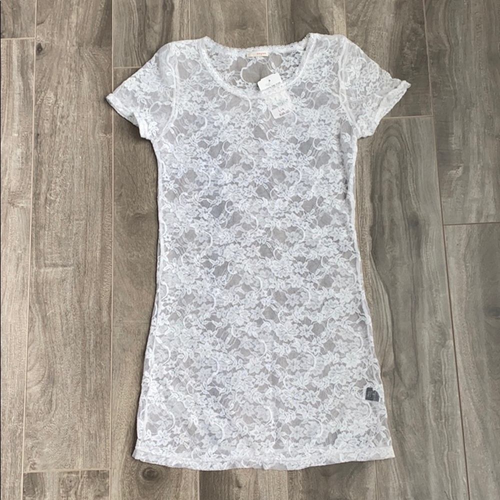 Women’s Mendocino lace top